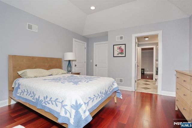 39 Burton Avenue, Hasbrouck Heights, NJ 07604