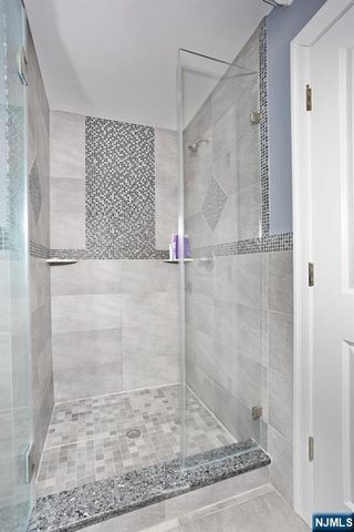 39 Burton Avenue, Hasbrouck Heights, NJ 07604