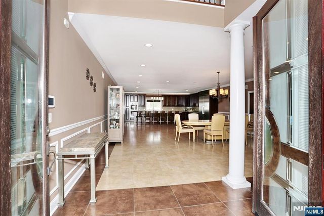 39 Burton Avenue, Hasbrouck Heights, NJ 07604