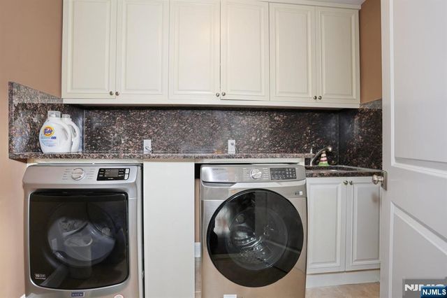 39 Burton Avenue, Hasbrouck Heights, NJ 07604