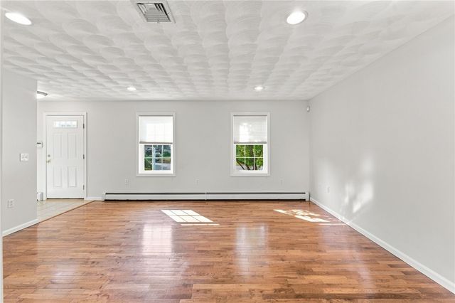 25 Plaza Street, Cranston, RI 02920