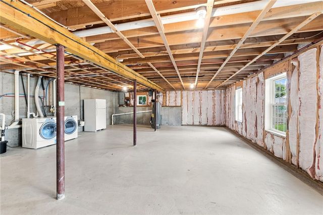 25 Plaza Street, Cranston, RI 02920