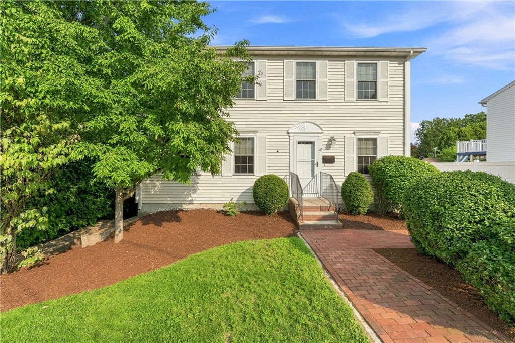 25 Plaza Street, Cranston, RI 02920