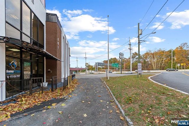 201 Lower Notch Road, Little Falls, NJ 07424