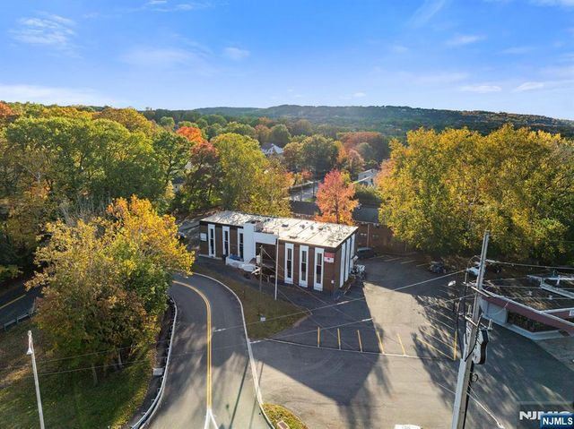 201 Lower Notch Road, Little Falls, NJ 07424