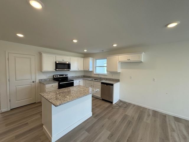 1609 BOSCO BEL DR, Columbia, MO 65202