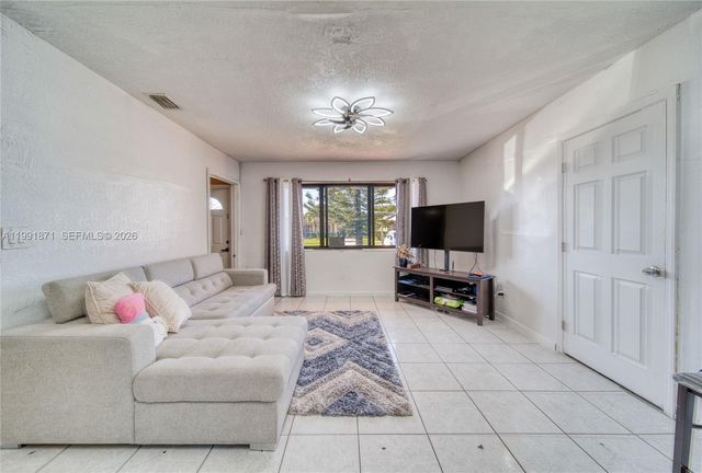 2451 NW 182nd Ter, Miami Gardens, FL 33056