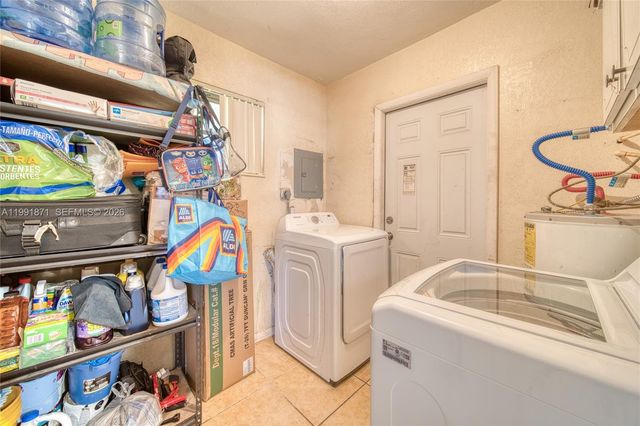 2451 NW 182nd Ter, Miami Gardens, FL 33056