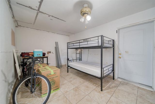 2451 NW 182nd Ter, Miami Gardens, FL 33056