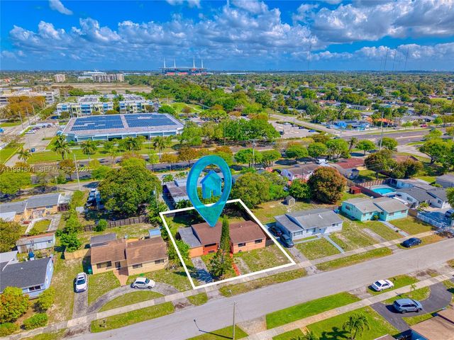 2451 NW 182nd Ter, Miami Gardens, FL 33056