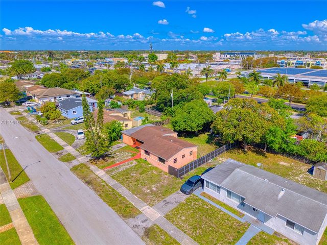 2451 NW 182nd Ter, Miami Gardens, FL 33056