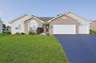 293 Oak Street, Poplar Grove, IL 61065