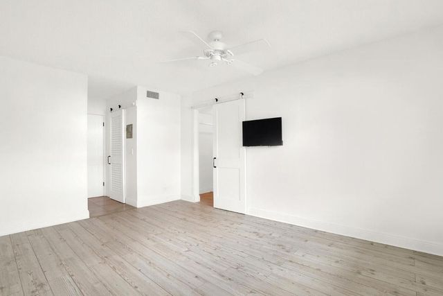 32 Colonial Club Drive 203, Boynton Beach, FL 33435