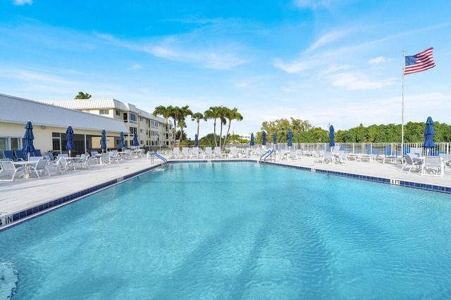 32 Colonial Club Drive 203, Boynton Beach, FL 33435