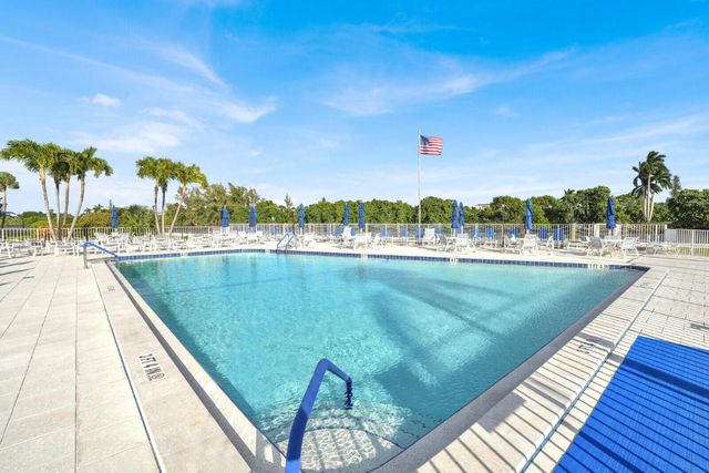 32 Colonial Club Drive 203, Boynton Beach, FL 33435
