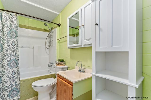 5000 ATLANTIC DR, Cheyenne, WY 82001