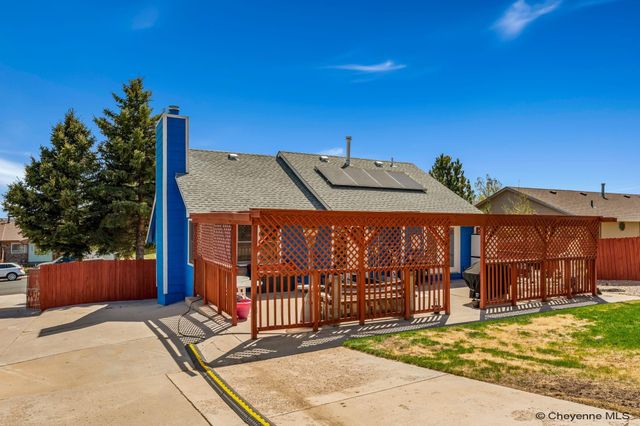 5000 ATLANTIC DR, Cheyenne, WY 82001