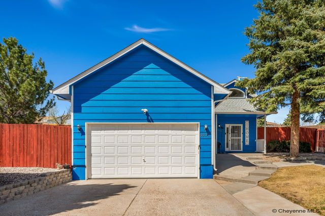 5000 ATLANTIC DR, Cheyenne, WY 82001