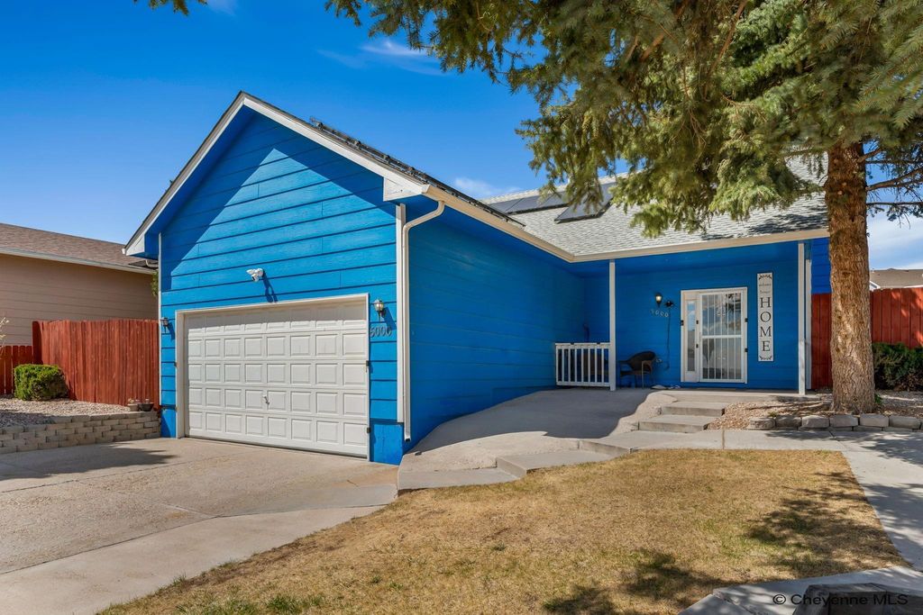 5000 ATLANTIC DR, Cheyenne, WY 82001
