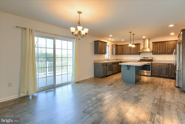 7050 BEAVER SPRING RD, Harrisburg, PA 17111