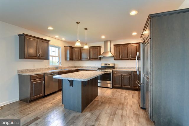 7050 BEAVER SPRING RD, Harrisburg, PA 17111
