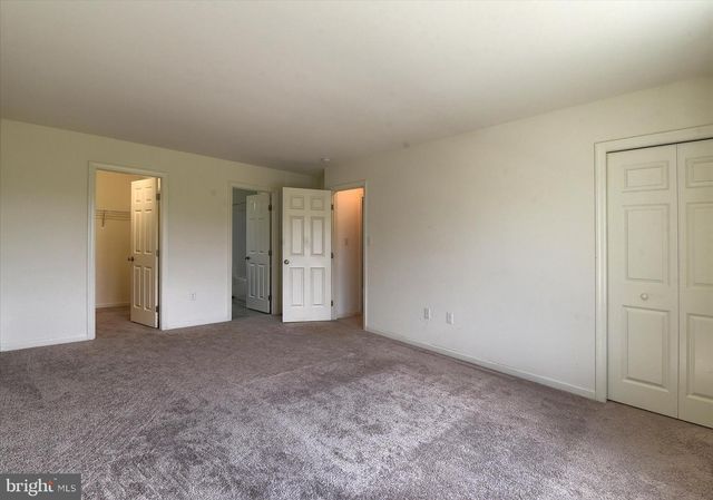 7050 BEAVER SPRING RD, Harrisburg, PA 17111