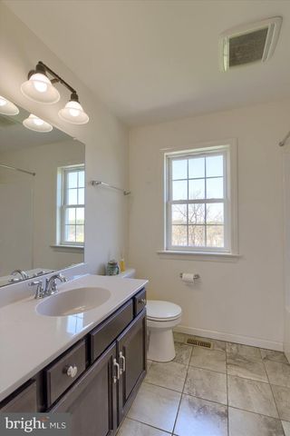 7050 BEAVER SPRING RD, Harrisburg, PA 17111
