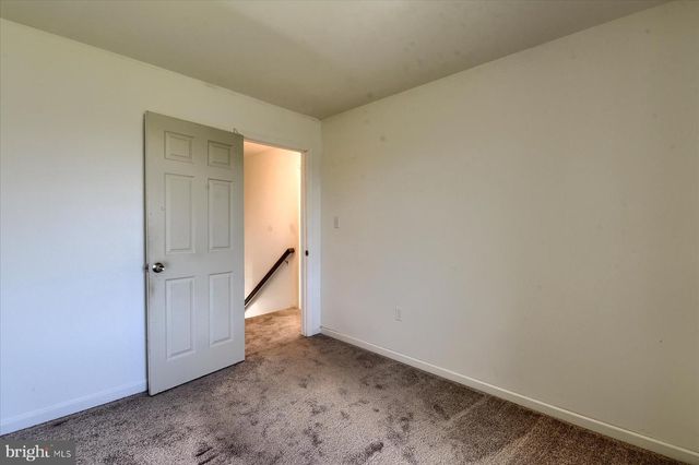 7050 BEAVER SPRING RD, Harrisburg, PA 17111