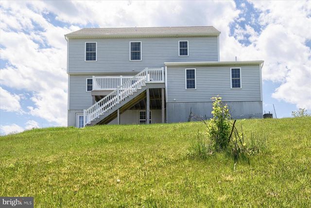 7050 BEAVER SPRING RD, Harrisburg, PA 17111