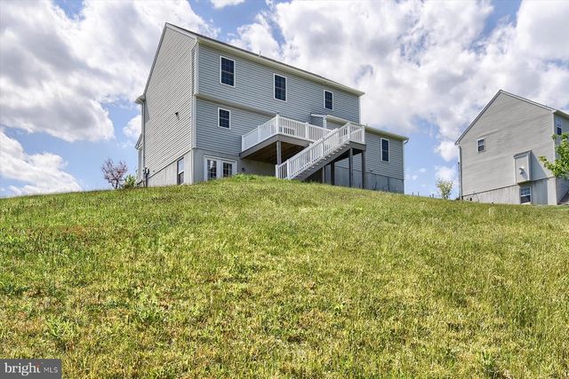 7050 BEAVER SPRING RD, Harrisburg, PA 17111