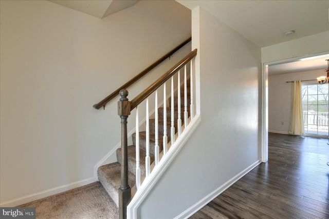 7050 BEAVER SPRING RD, Harrisburg, PA 17111