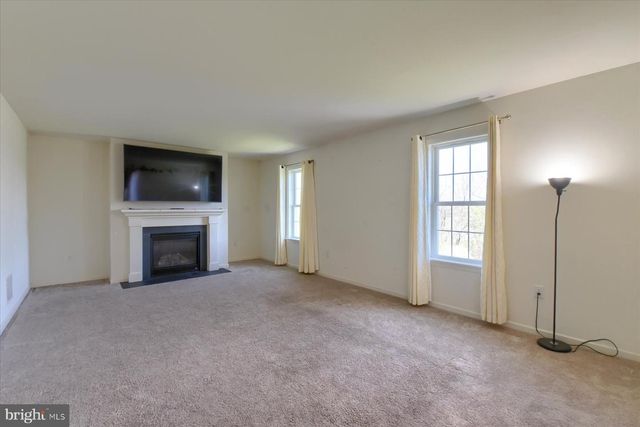7050 BEAVER SPRING RD, Harrisburg, PA 17111