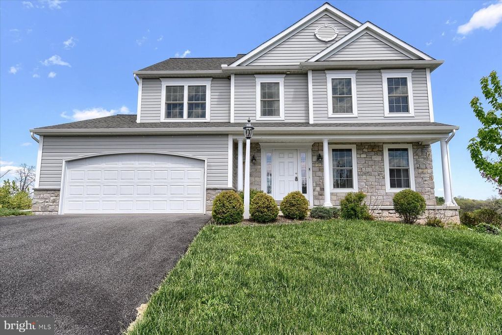 7050 BEAVER SPRING RD, Harrisburg, PA 17111