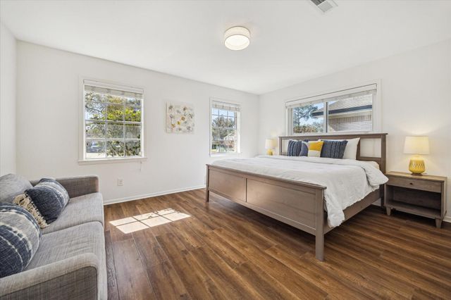 5318 Imogene Street, Houston, TX 77096