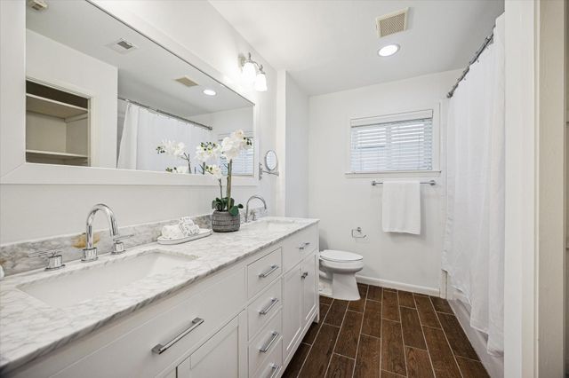 5318 Imogene Street, Houston, TX 77096