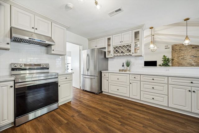 5318 Imogene Street, Houston, TX 77096