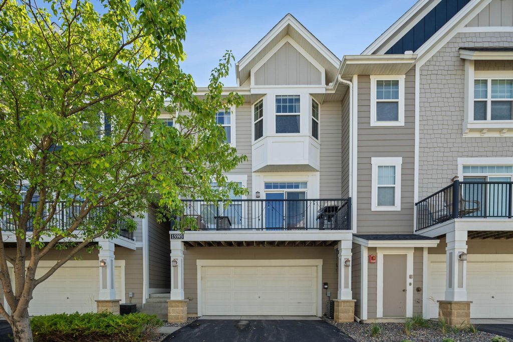 15593 Early Bird Circle 307, Apple Valley, MN 55124 — exterior
