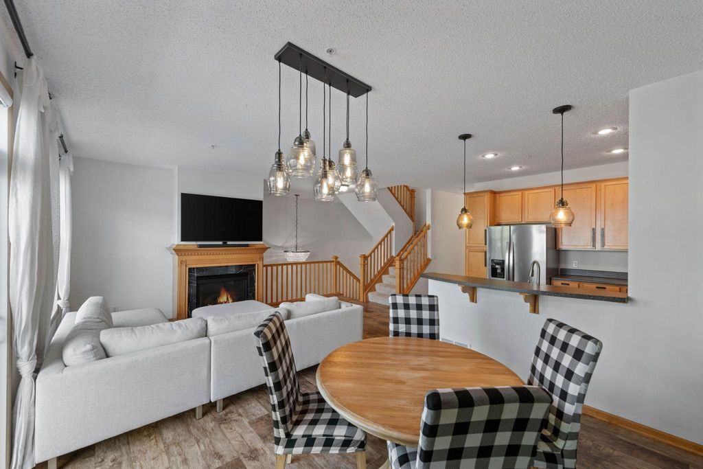 15593 Early Bird Circle 307, Apple Valley, MN 55124 — photo 2