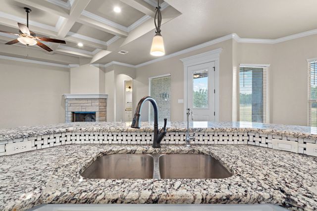 337 Kenyon Court, Granbury, TX 76049