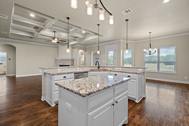 337 Kenyon Court, Granbury, TX 76049