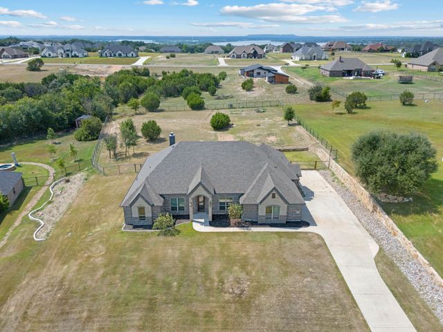 337 Kenyon Court, Granbury, TX 76049