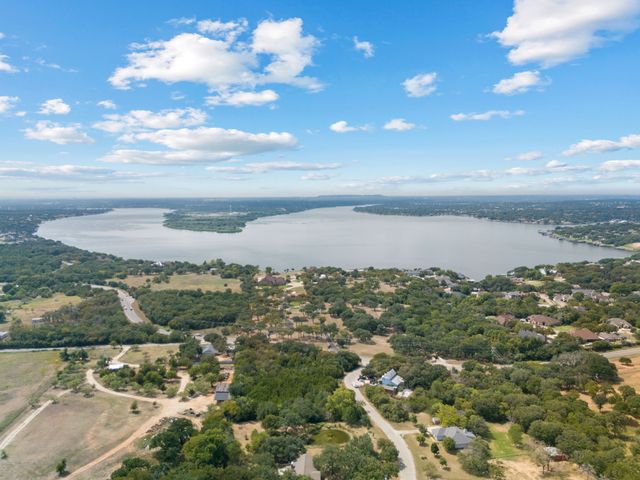 337 Kenyon Court, Granbury, TX 76049