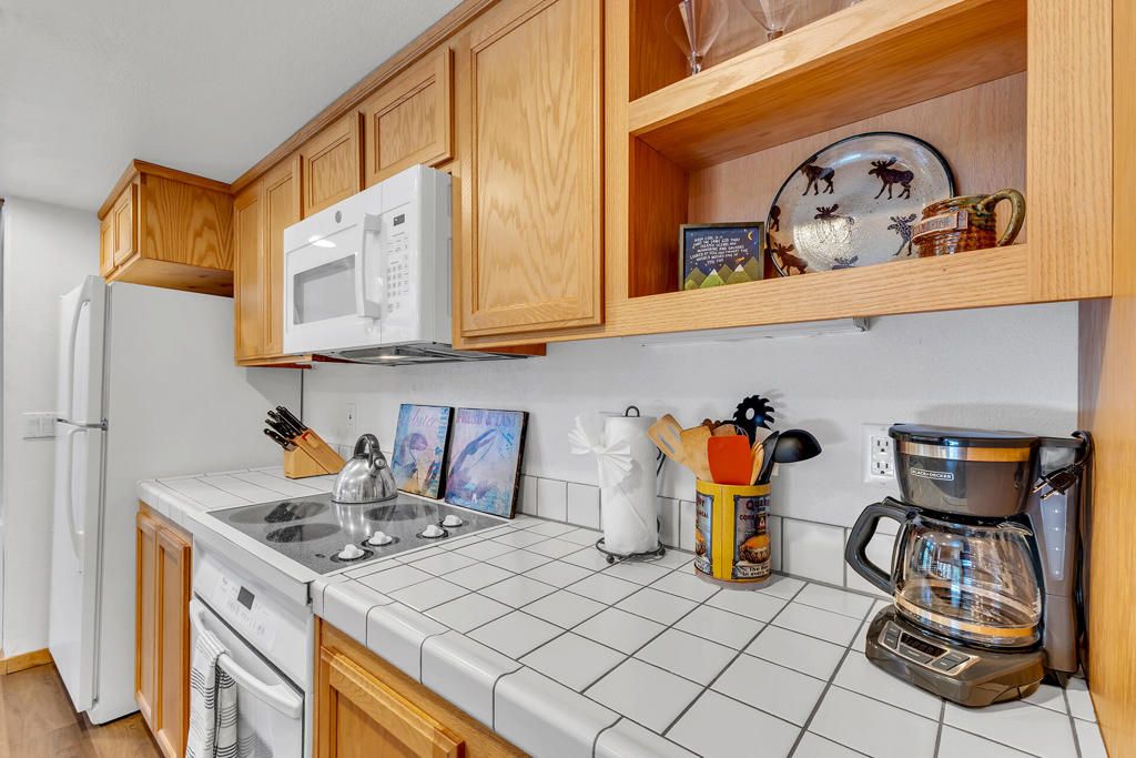 Image 17 of property listing at 25860 Sunset View Drive, Idyllwild, CA 92549