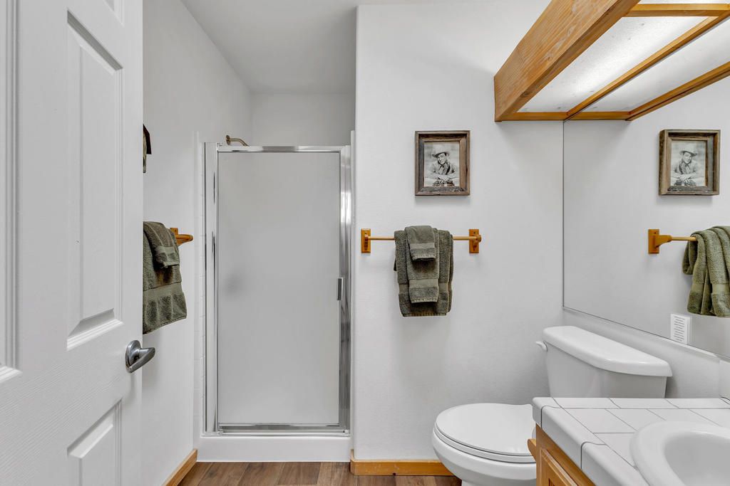 Image 22 of property listing at 25860 Sunset View Drive, Idyllwild, CA 92549