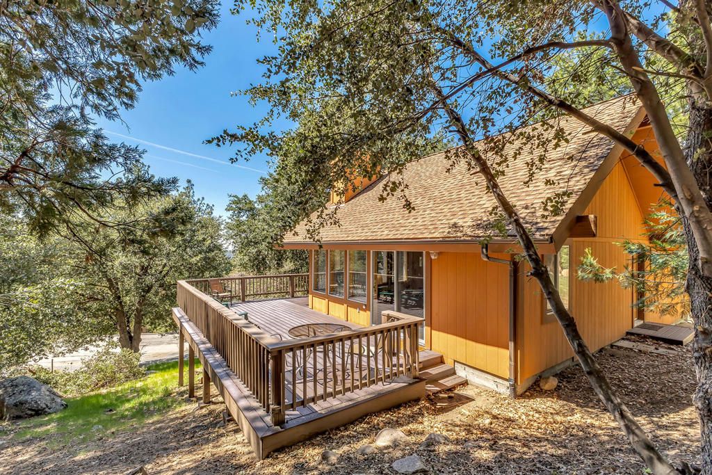 Image 33 of property listing at 25860 Sunset View Drive, Idyllwild, CA 92549