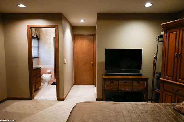 48315 Walden Road, Macomb, MI 48044