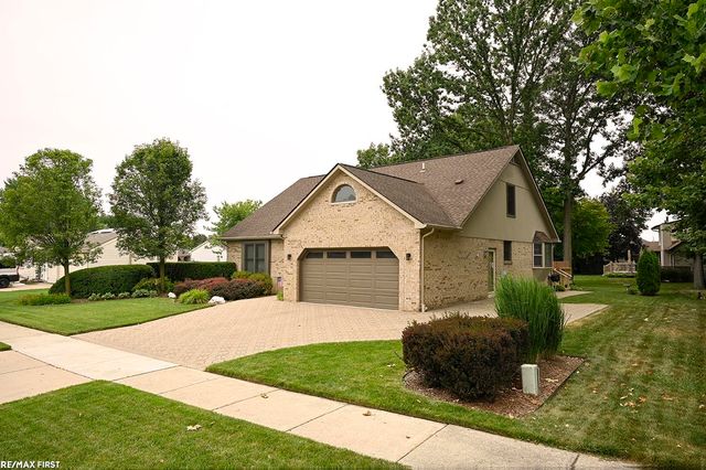 48315 Walden Road, Macomb, MI 48044