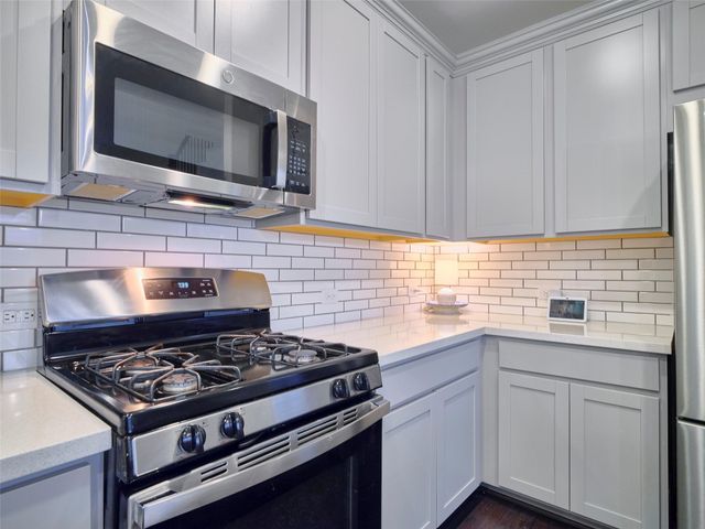 400 Beken Cove Lane, La Porte, TX 77571