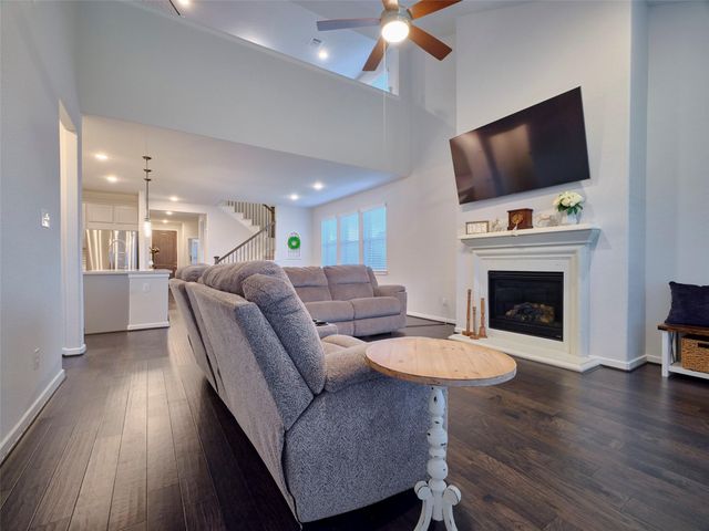 400 Beken Cove Lane, La Porte, TX 77571