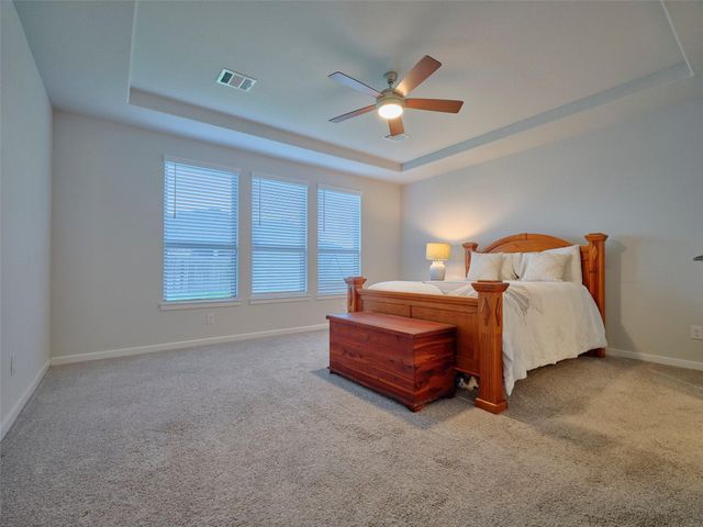 400 Beken Cove Lane, La Porte, TX 77571